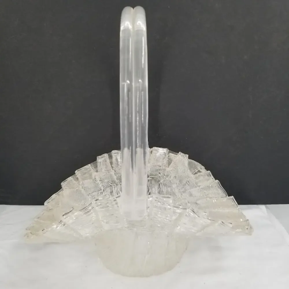 Vintage Lucite Spaghetti Spun Ribbon Plastic Basket, 10 x 6 x 10 1/2